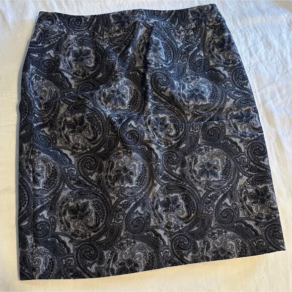 Talbots Petite Black pencil Gray Paisley Floral Wrap Skirt Size 4p Wool Blend - Picture 1 of 8